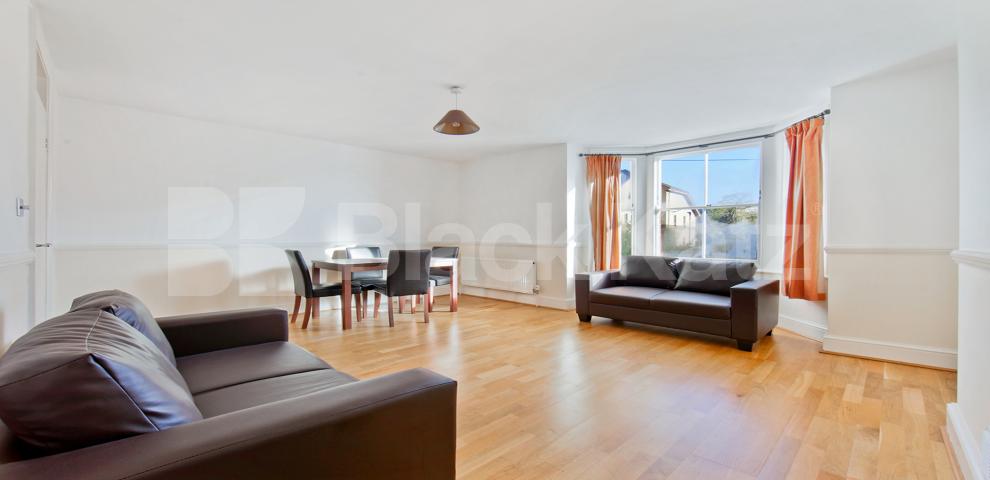 			UNDER OFFER, 2 Bedroom, 1 bath, 1 reception Apartment			 Hackford Road, Stockwell